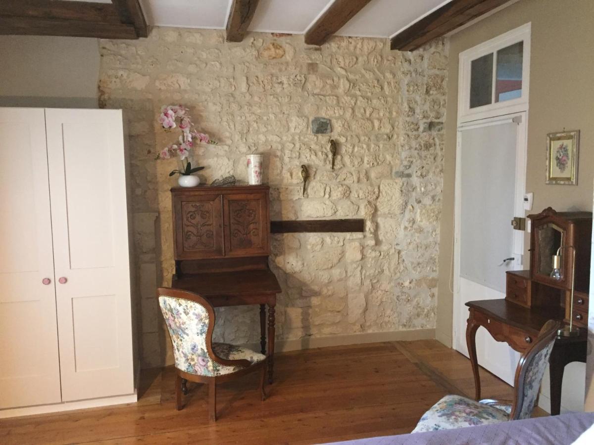 Bed & Breakfast De Charme Et D'eau Saint-Savinien
